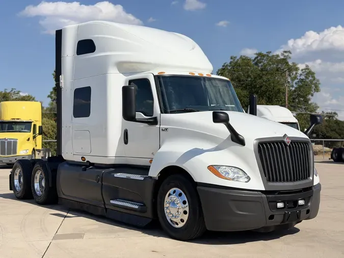 2022 International LT625b7ebfb82d4a5920fb1ee45b630fd6e94
