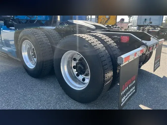 2019 VOLVO VNL860b7ed7885d840dd73afbea5a80eb0d9ff