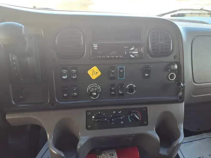 2020 FREIGHTLINER/MERCEDES M2 106