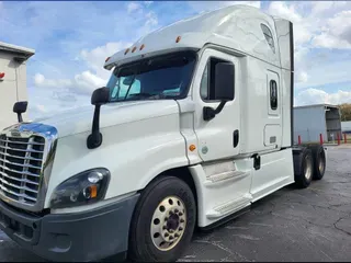 2018 FREIGHTLINER/MERCEDES CASCADIA 125