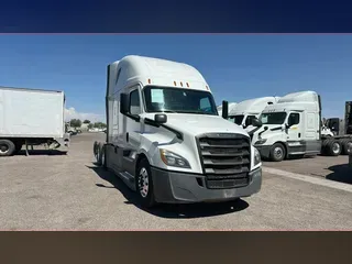 2019 Freightliner Cascadia 126