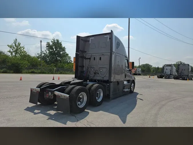 2023 Freightliner Cascadia