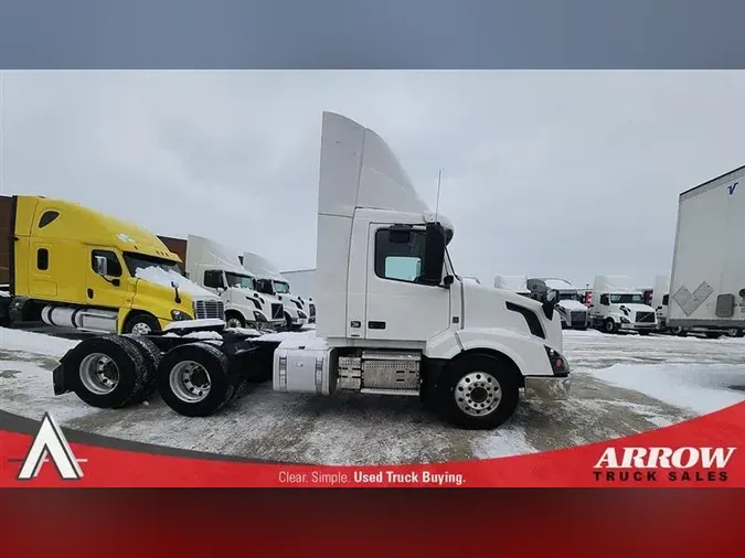 2018 VOLVO VNL300