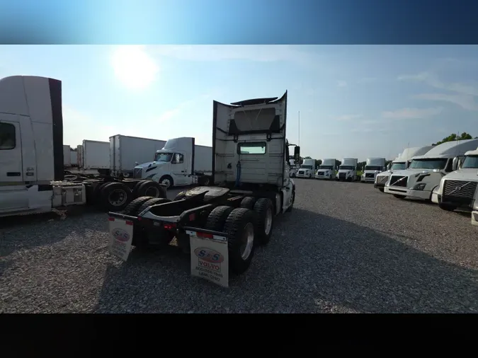2019 Volvo VNL300