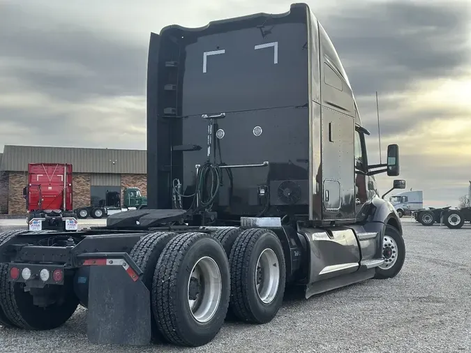 2022 KENWORTH T680