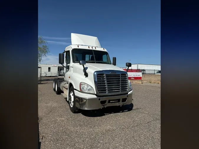 2019 FREIGHTLINER/MERCEDES CASCADIA 125