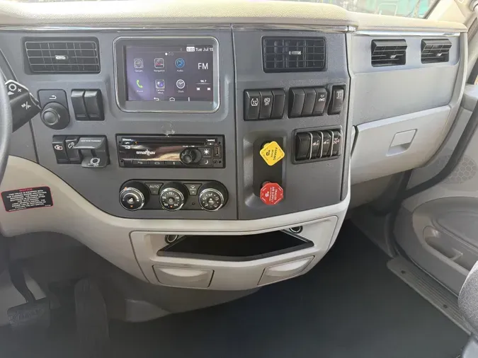 2022 Peterbilt 579