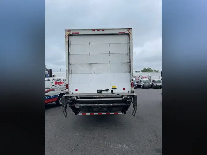 2018 FREIGHTLINER M2 106