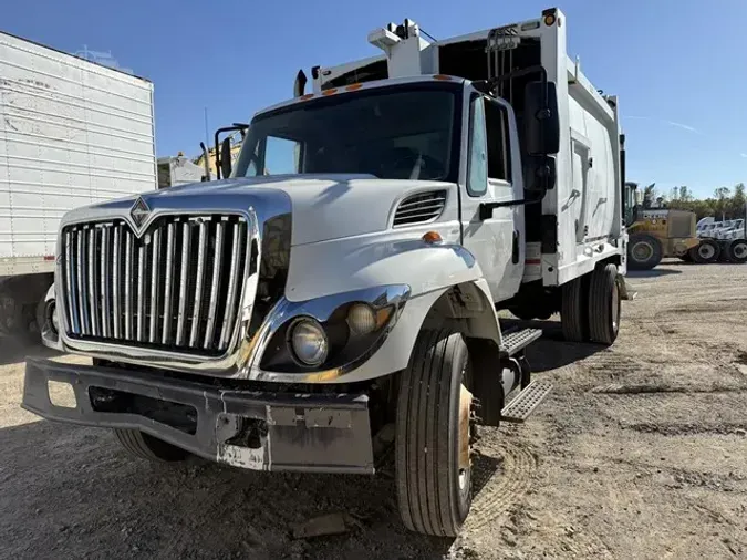 2011 INTERNATIONAL WORKSTAR 7400