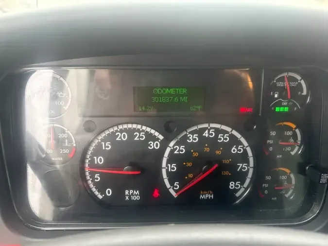 2020 FREIGHTLINER/MERCEDES M2 106b7ffb147e8ff89a66c4225a604cd246a