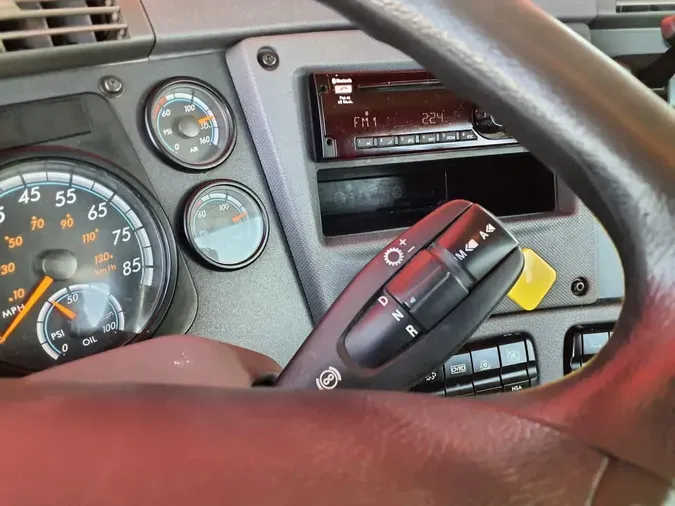 2019 FREIGHTLINER CASCADIA 113