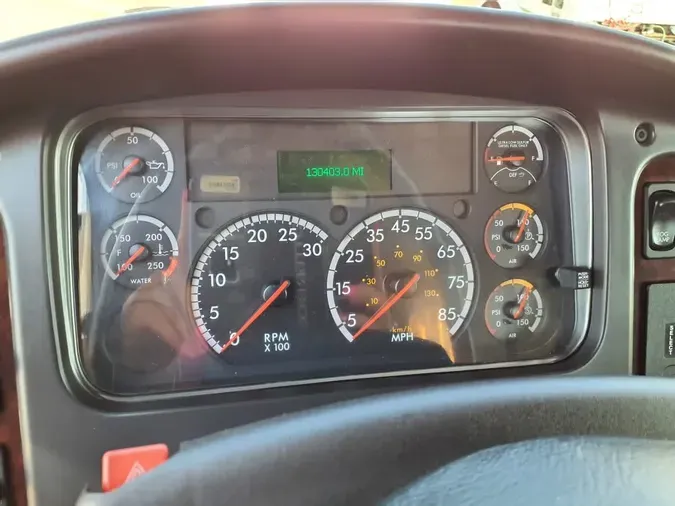 2018 FREIGHTLINER M2 106