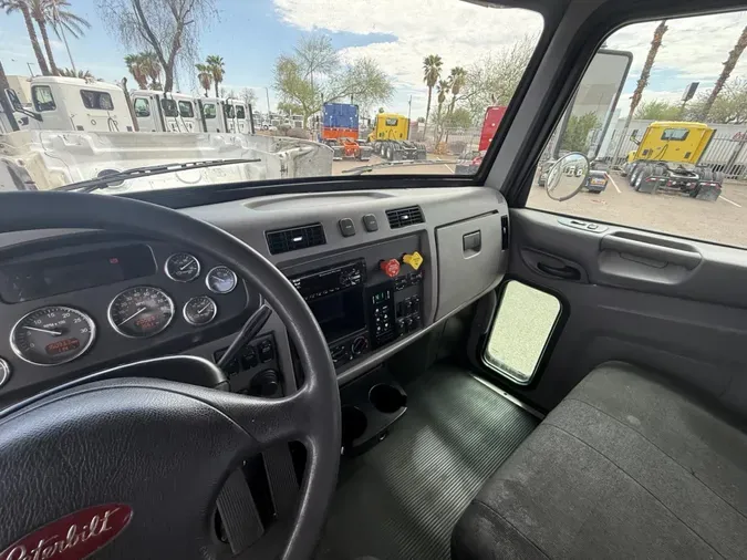 2019 Peterbilt 337