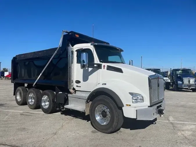 2024 Kenworth T880