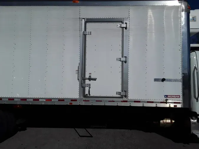 2020 FREIGHTLINER/MERCEDES M2 106