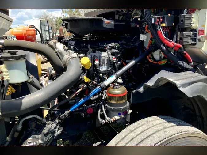 2019 INT LT625 6x4