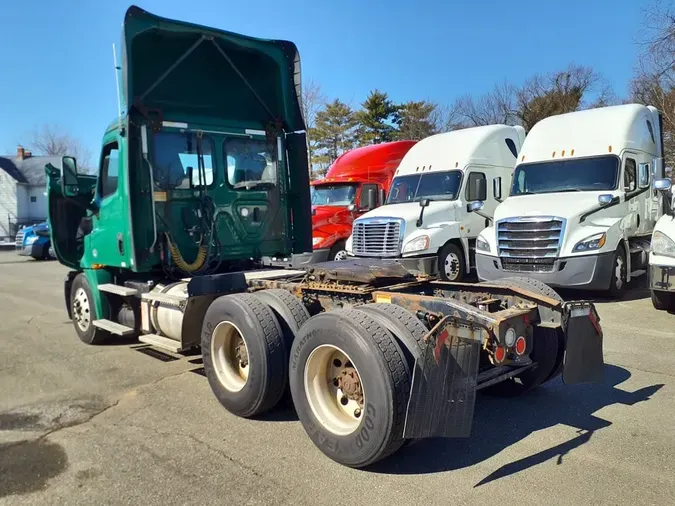 2019 FREIGHTLINER/MERCEDES NEW CASCADIA PX12664