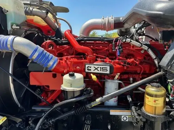 2022 Peterbilt 389