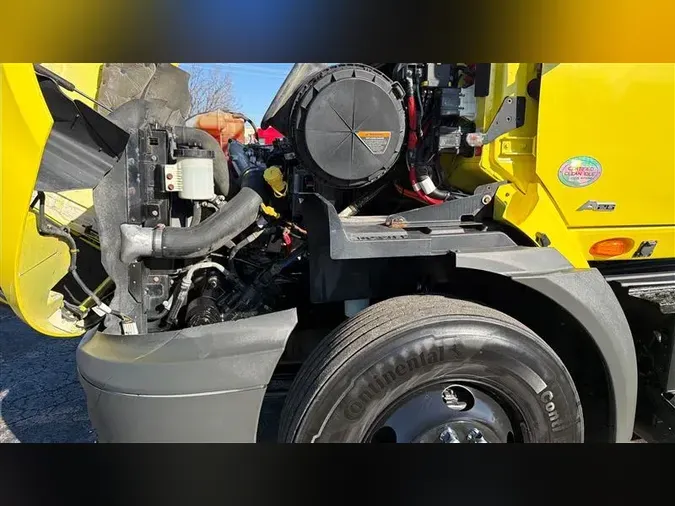 2019 INTERNATIONAL RH613