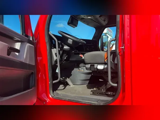 2022 FREIGHTLINER CA126