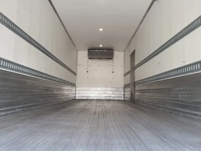 2019 FREIGHTLINER/MERCEDES M2 106