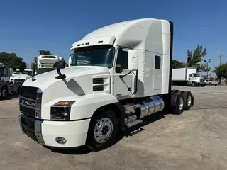 2020 MACK AN64T70