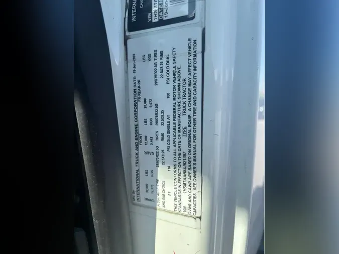 2004 INTERNATIONAL 4400