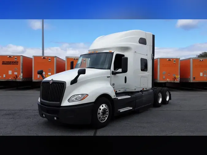 2022 International LTb810f8b118fd821fe8f1991b1cc93aee