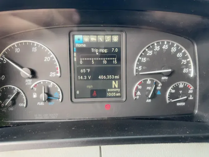 2021 Freightliner Cascadia 126