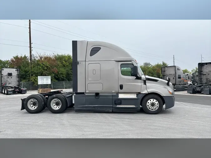 2022 Freightliner Cascadia 126