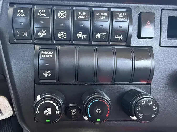 2022 International LT625