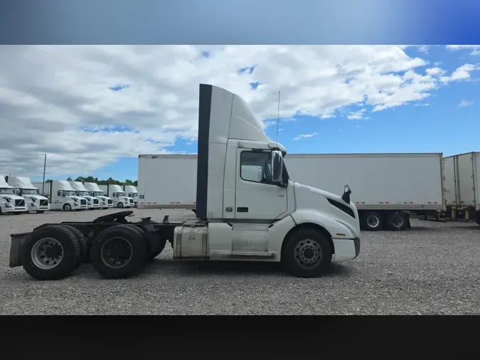 2018 Volvo VNL300