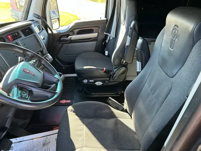 2022 Kenworth T680b81a092198be58f4721981f5b3c57c31