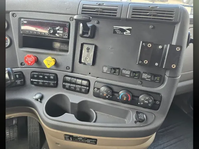 2019 FREIGHTLINER CASCADIA 125b81b09a1255eaaa92a00b0ec55e4f582