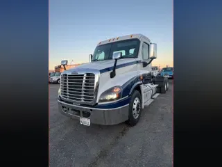 2018 FREIGHTLINER/MERCEDES CASCADIA 125