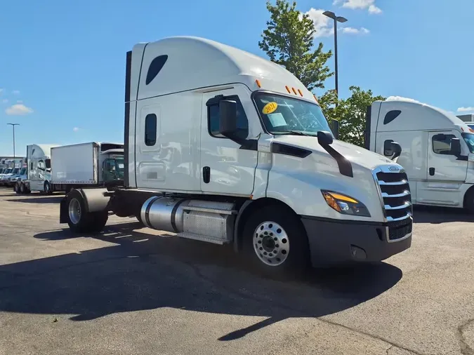 2021 FREIGHTLINER NEW CASCADIA 116