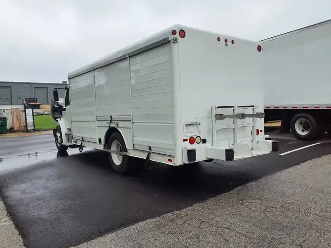 2017 FREIGHTLINER M2 106