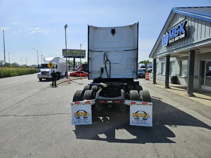 2022 VOLVO VNL64T860