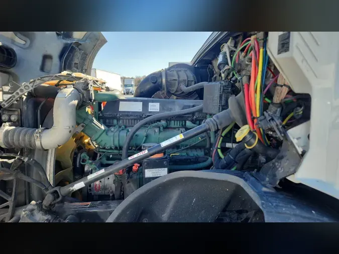 2019 Volvo VNL300b823f94b556095d8bfd54aaba12c2c82