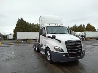 2019 Freightliner Cascadia 126