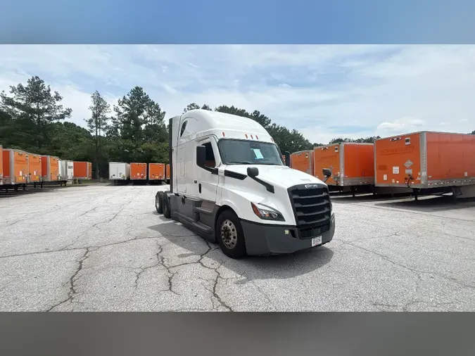 2023 Freightliner Cascadia 126b8258e6da630072ef0937c9f6de54217