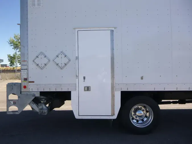 2020 Peterbilt 337