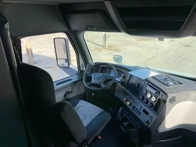 2020 Freightliner Cascadia