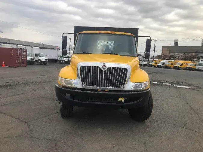 2016 INTERNATIONAL 4300