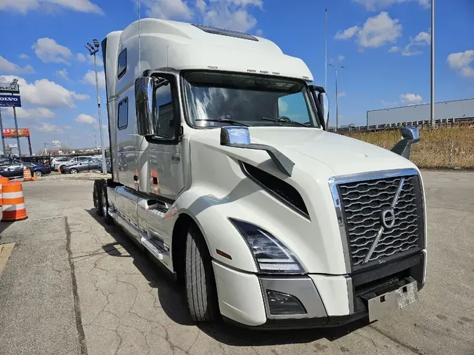 2023 VOLVO VNL64T860