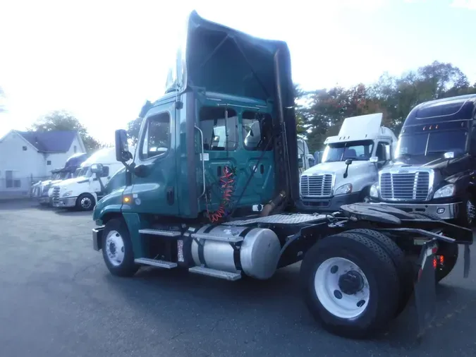 2018 FREIGHTLINER/MERCEDES CASCADIA 125