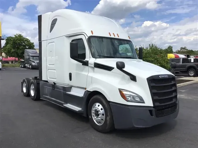 2020 FREIGHTLINER CASCADEVO1