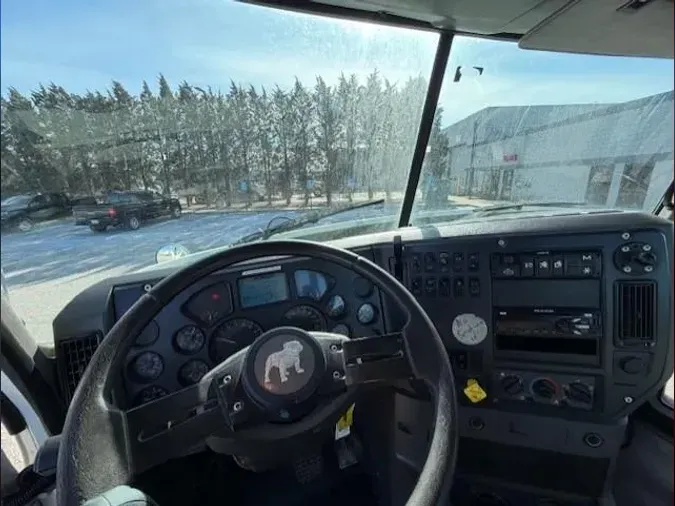 2016 Mack CX-Seriesb82ed5a544cddf4b717ebce19603c81e