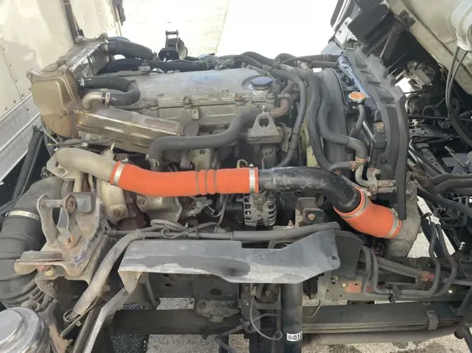 2017 ISUZU NPRb82f9a303304437f8492cb95bb420b77