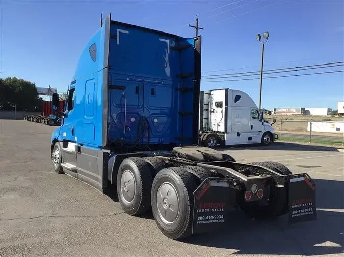 2021 FREIGHTLINER CA126